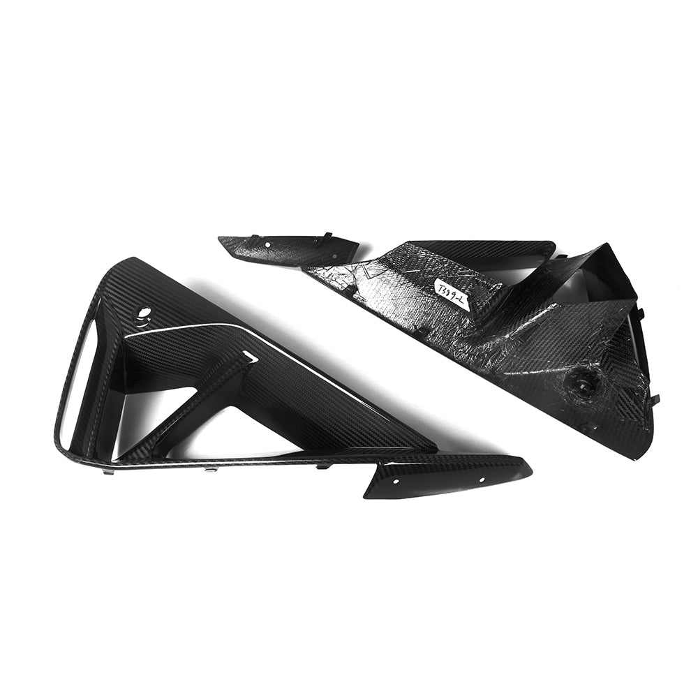 SooQoo BMW G42 M240i Front Ducts In Gloss Carbon Fibre