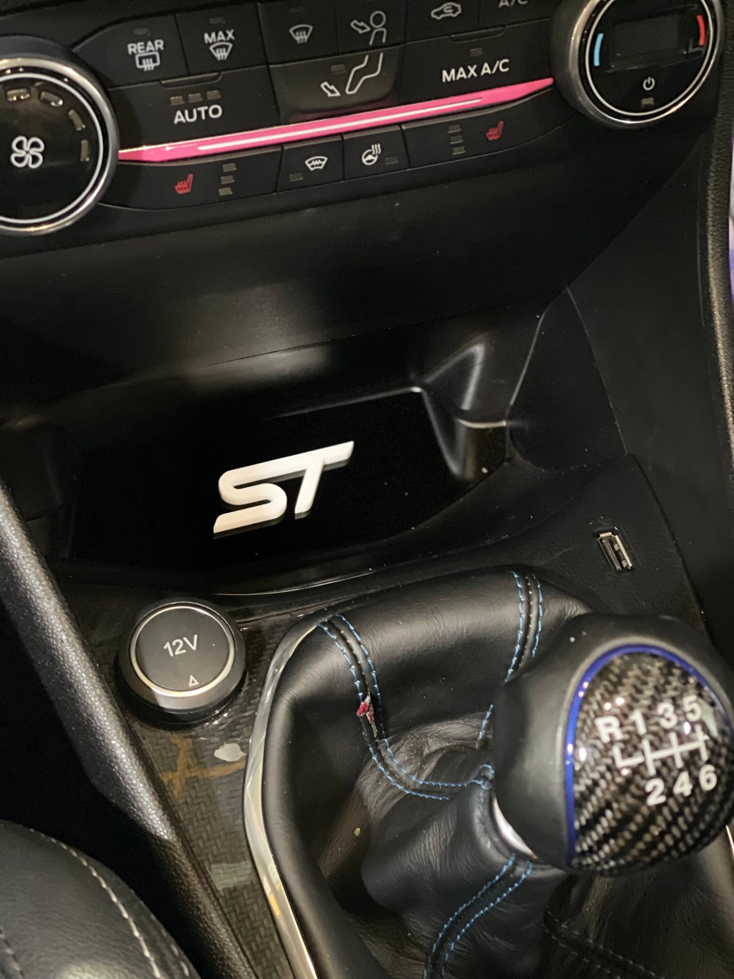 MK8 Fiesta - Front Cubby Hole Insert (NONE WIRELESS CHARGING)