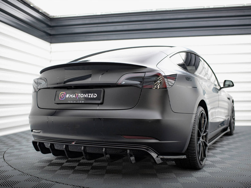 Maxton Design - REAR VALANCE V.2 TESLA MODEL 3 (2017-2023)
