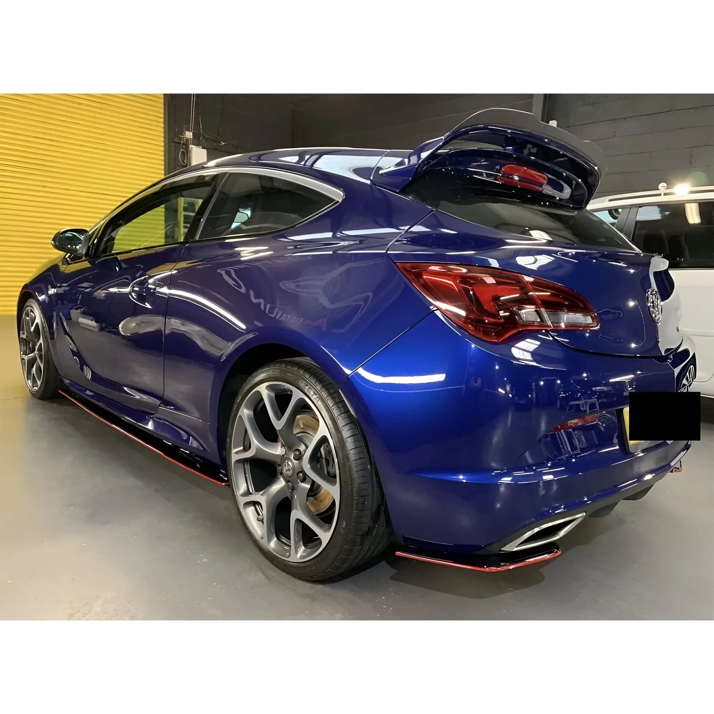 Astra J VXR Side Extensions & Rear Splitters