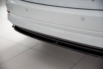 Maxton Design - CENTRAL REAR SPLITTER SKODA OCTAVIA MK4 (2019-2024)
