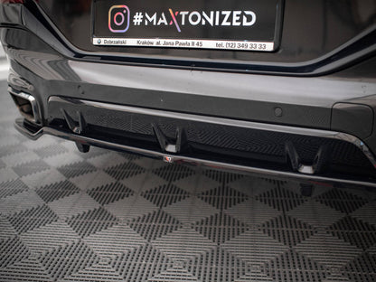 Maxton Design - CENTRAL REAR SPLITTER (VERTICAL BARS) V.3 BMW X6 M-PACK G06