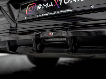Maxton Design - CENTRAL REAR SPLITTER (VERTICAL BARS) BMW 7 M-PACK G70