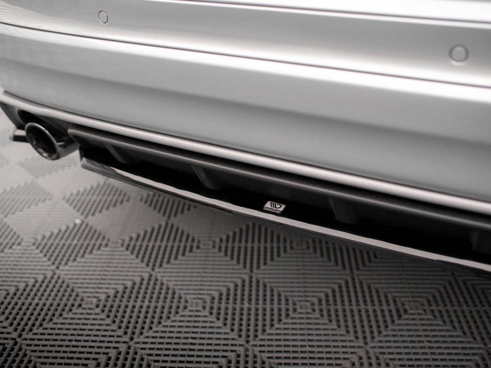 Maxton Design - CENTRAL REAR SPLITTER VOLVO XC60 R-DESIGN MK1 FACELIFT