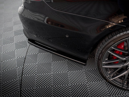 Maxton Design - CENTRAL REAR SPLITTER (VERTICAL BARS) MERCEDES-BENZ E63 AMG SEDAN W212 FACELIFT (2012-2014)