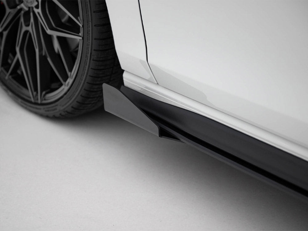 Maxton Design - STREET PRO SIDE SKIRTS DIFFUSERS + FLAPS VOLKSWAGEN GOLF GTI / GTE / GTI CLUBSPORT / R-LINE MK8