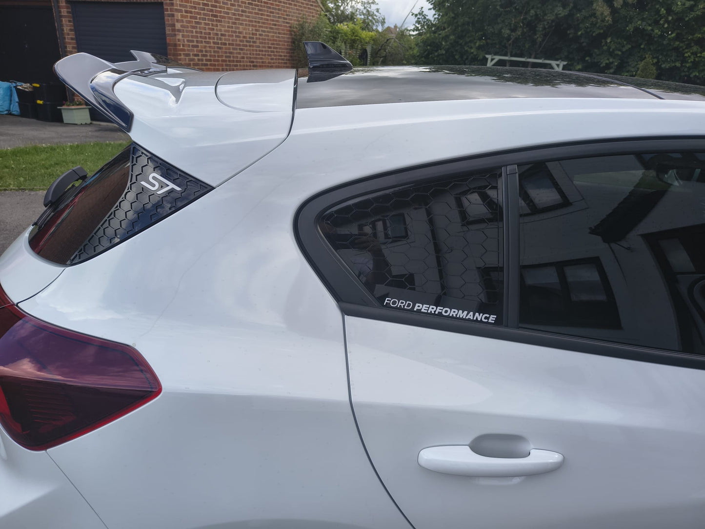 Ford Focus MK4 & MK4.5 (All Models) Rear Window Side Cover (Hex Design) - Hatchback Only
