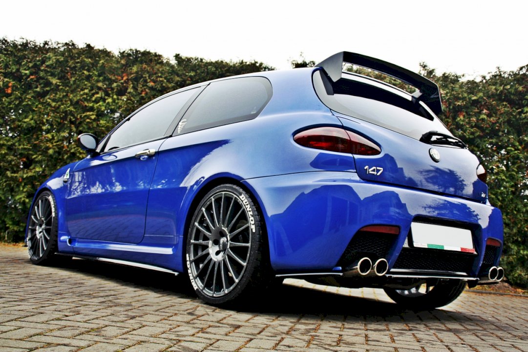 Maxton Design - CENTRAL REAR SPLITTER ALFA ROMEO 147 GTA (WITH VERTICAL BARS)
