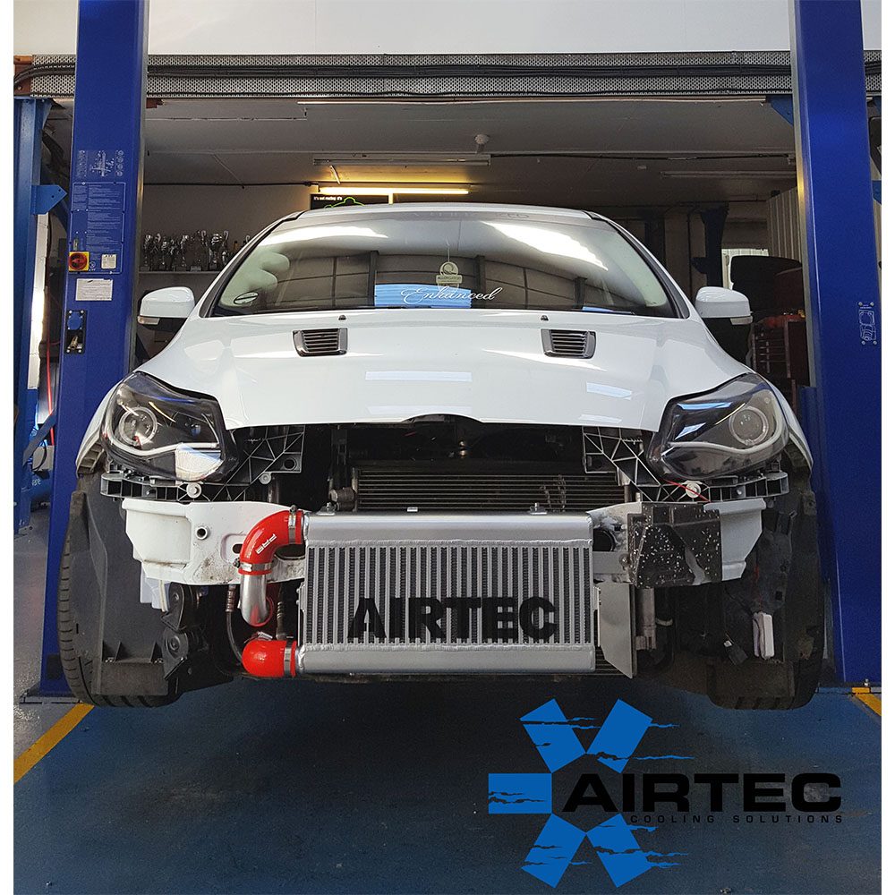 AIRTEC Motorsport Stage 2 Performance Intercooler FMIC Upgrade Kit for Ford Focus MK3/Mk3 1.0 EcoBoost (100/125/140PS) 2012–2018 – Uprated Front Mount Charge Air Cooler, 50mm Bar & Plate Core, Cast End Tanks – Pro-Series Black or Natural Silver