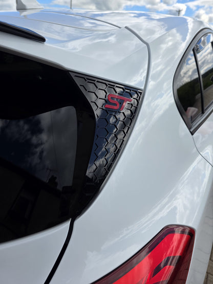 Ford Focus MK4 & MK4.5 (All Models) Rear Window Side Cover (Hex Design) - Hatchback Only