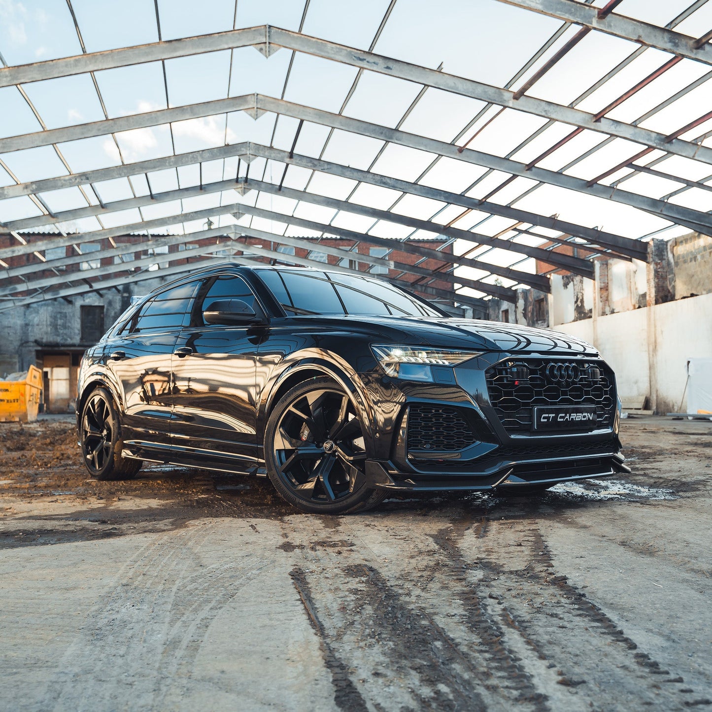 AUDI RSQ8 CARBON FIBRE SIDE SKIRTS - CT CARBON