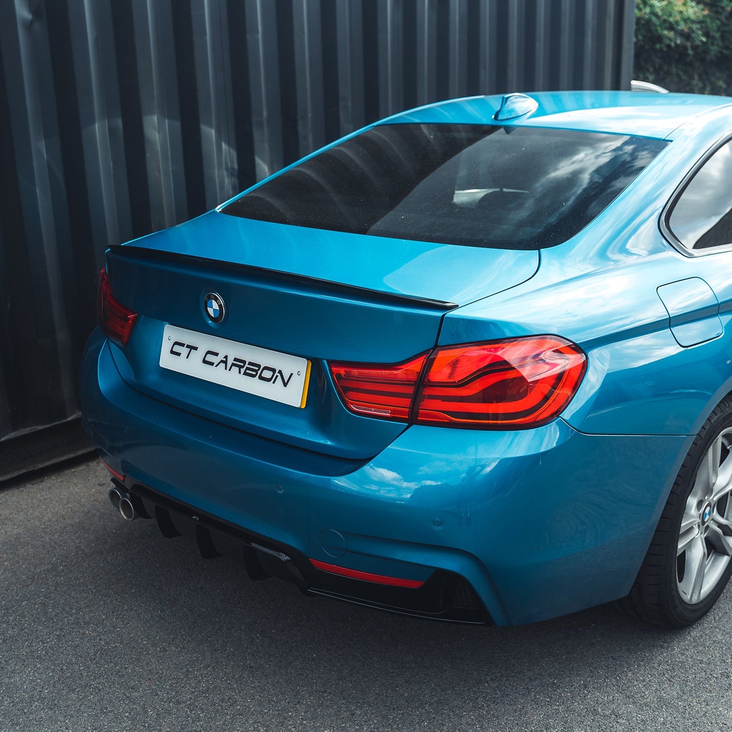 BMW 4 Series F32 Coupe 2013-2020 M Sport Gloss/Piano Black Body Kit – M Performance Style Aero Kit/Exterior Pack – Front Splitter, Side Skirts, Rear Diffuser – Twin Left Exhaust – CT Carbon BLAK