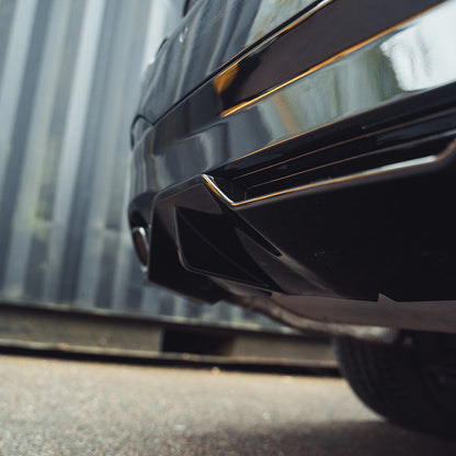 BMW 5 Series G30 LCI Facelift 2021-2024 Gloss/Piano Black Body Kit – M Performance/M Sport Style Aero Pack (Saloon/Sedan) | Front Splitter, Side Skirts, Rear Diffuser, Boot Lip Spoiler | CT Carbon Shadowline/Black Pack