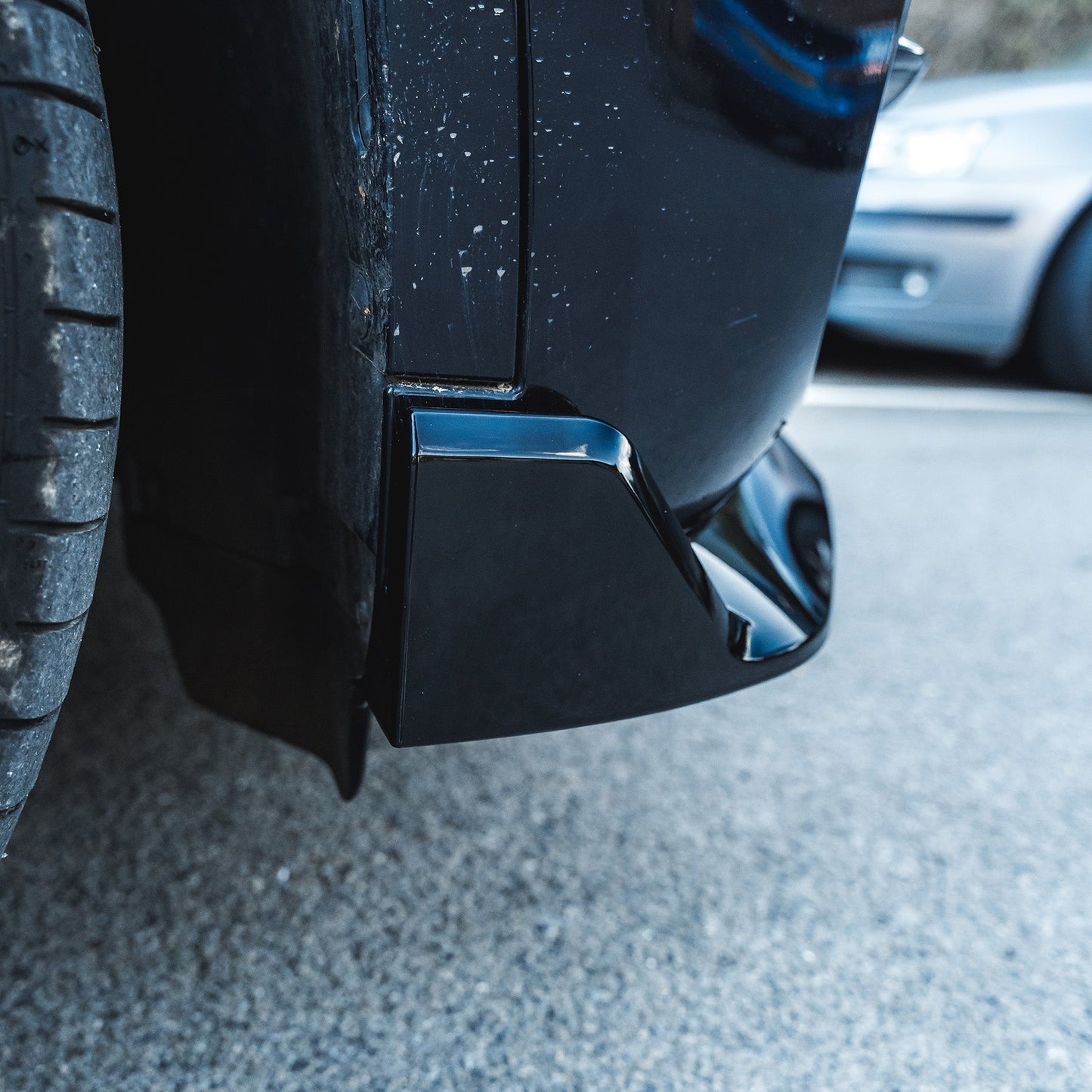 BMW X5 F15 Body Kit 2014-2018 High Gloss/Piano Black Aero Styling Pack - Front Lip Splitter, Side Skirt Extensions, Rear Diffuser Valance, Roof Spoiler - Black Pack Shadowline Exterior Upgrade