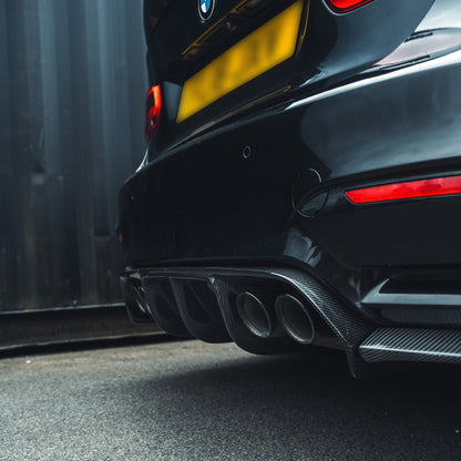 BMW M3/M4 F80 F82 F83 Carbon Fibre Rear Bumper Diffuser V-Style 3 Piece Gloss – Valance/Splitter/Lip/Skirt Insert – Fits 2014–2020 F8X – CT Carbon