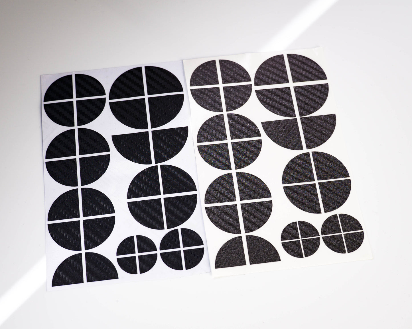 BMW Roundel Overlays Carbon Effect (Carbon Fibre Look) Black & Dark Grey – Badge Skins, Emblem/Roundel Covers, Logo Decals/Stickers – Pre-Cut Vinyl for Bonnet, Boot, Wheel Centre