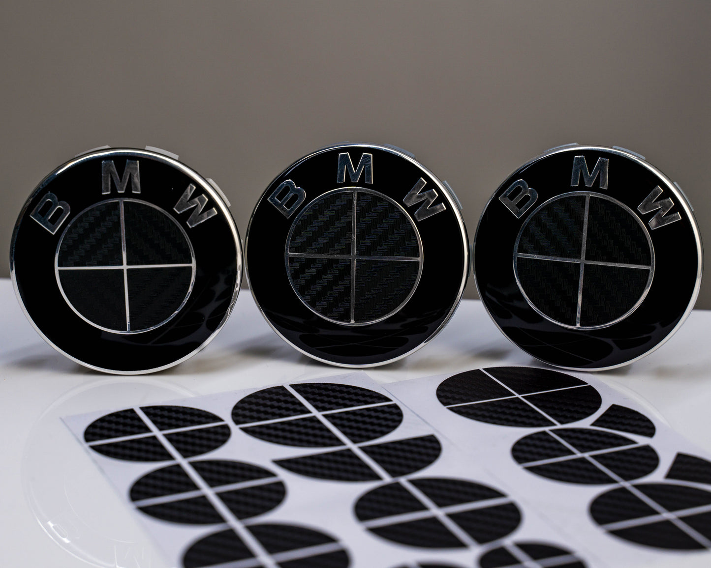 BMW Roundel Overlay Kit – Gloss Black Carbon-Look Badge/Emblem Logo Vinyl Skins, Decals & Covers for Bonnet/Hood, Boot/Trunk, Steering Wheel and Wheel Centre Caps