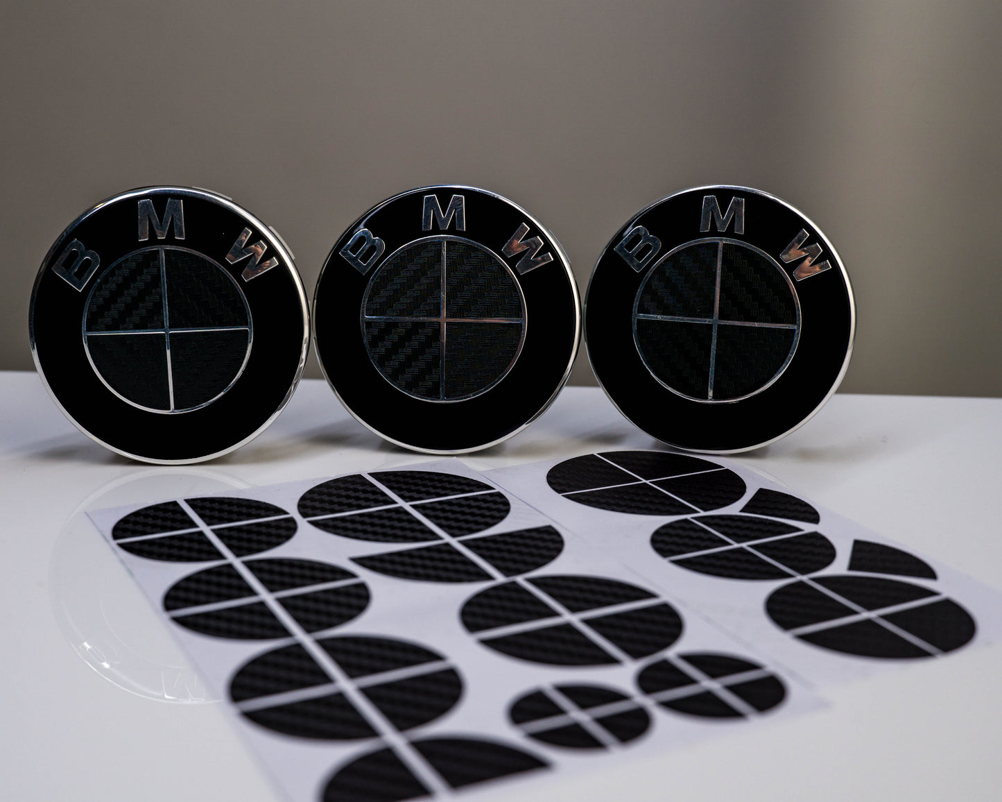 BMW Roundel Overlay Kit – Gloss Black Carbon-Look Badge/Emblem Logo Vinyl Skins, Decals & Covers for Bonnet/Hood, Boot/Trunk, Steering Wheel and Wheel Centre Caps