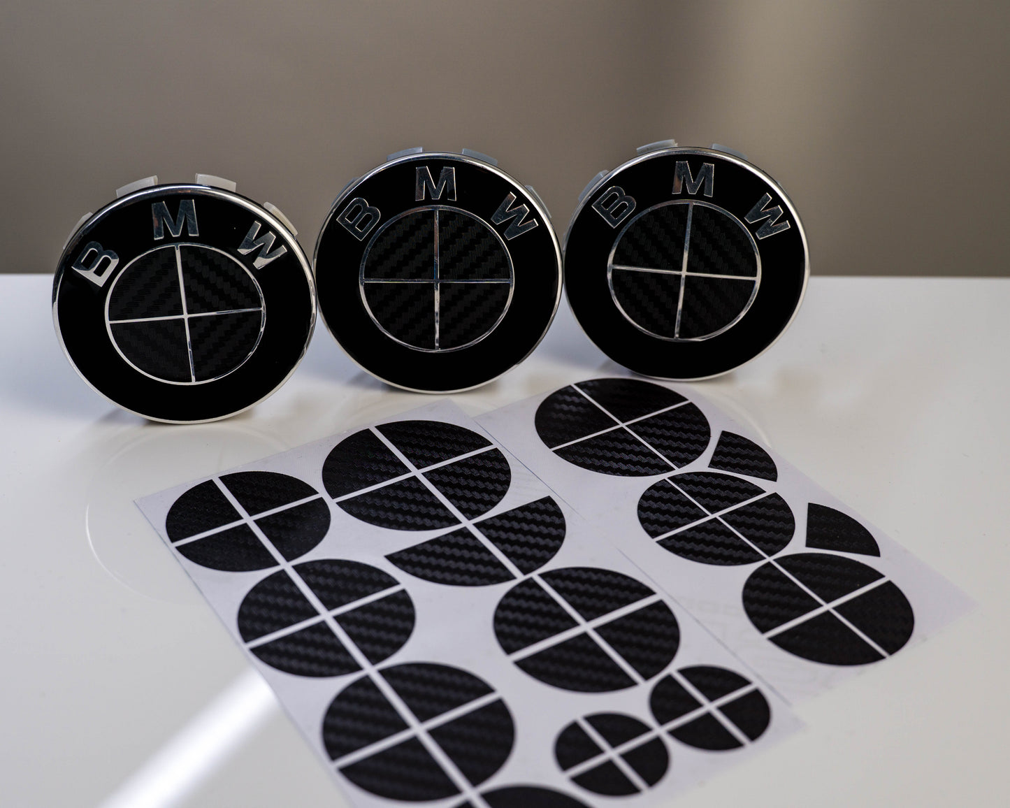 BMW Roundel Overlay Kit – Gloss Black Carbon-Look Badge/Emblem Logo Vinyl Skins, Decals & Covers for Bonnet/Hood, Boot/Trunk, Steering Wheel and Wheel Centre Caps