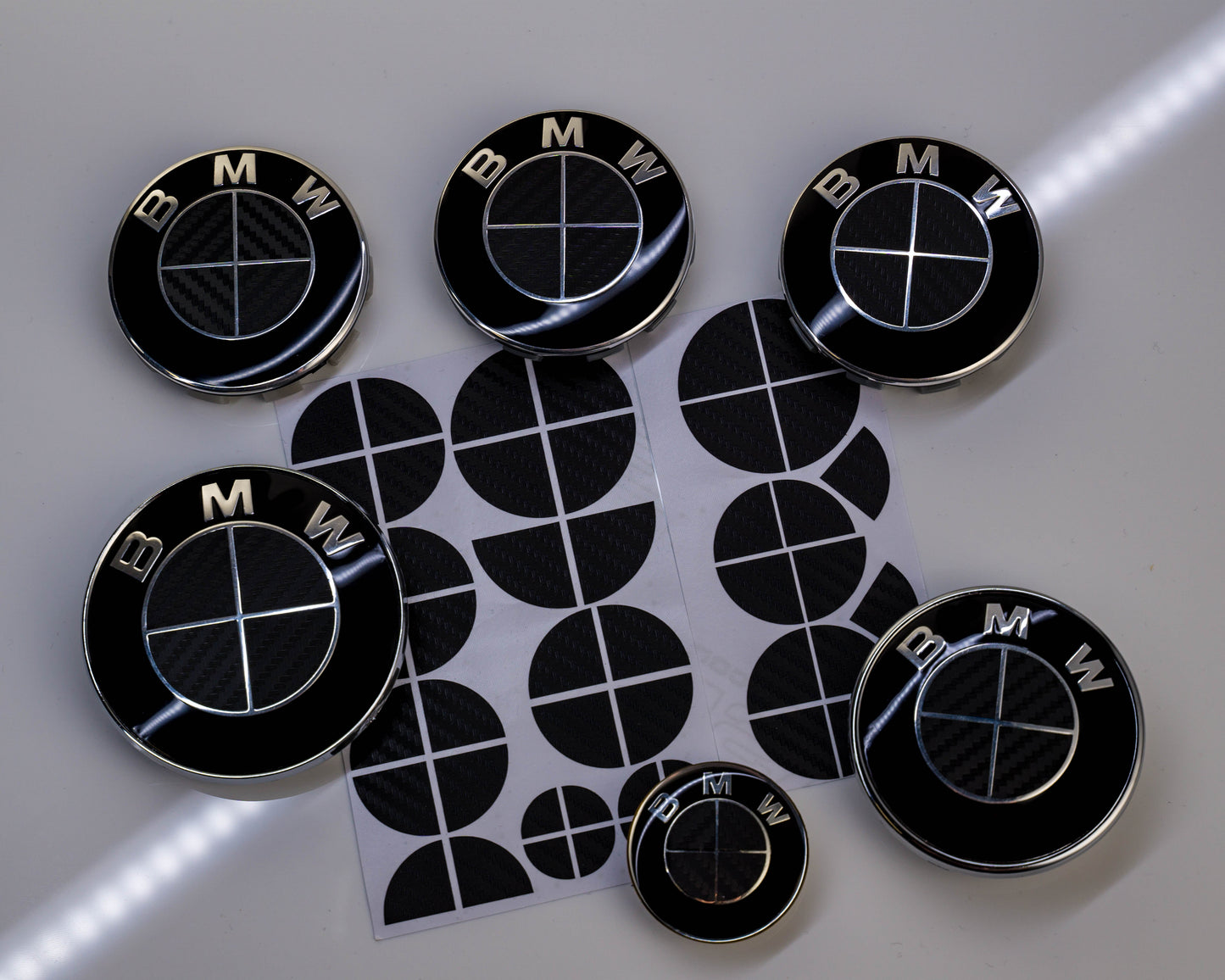 BMW Roundel Overlay Kit – Gloss Black Carbon-Look Badge/Emblem Logo Vinyl Skins, Decals & Covers for Bonnet/Hood, Boot/Trunk, Steering Wheel and Wheel Centre Caps