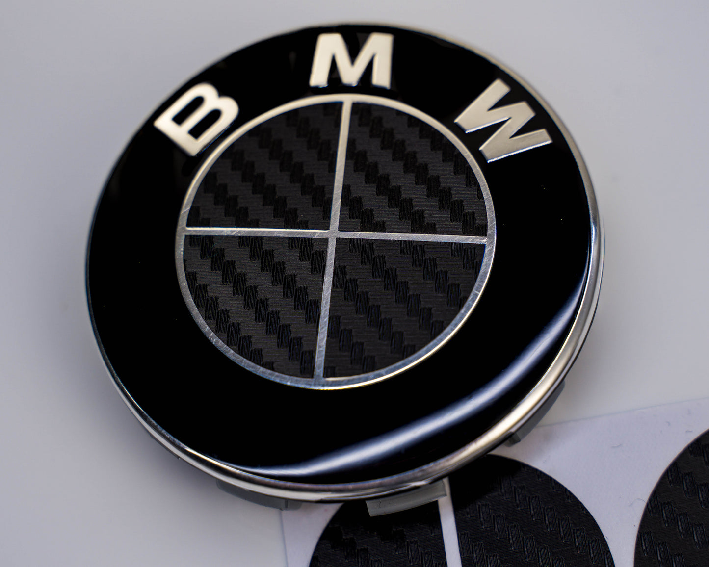 BMW Roundel Overlay Kit – Gloss Black Carbon-Look Badge/Emblem Logo Vinyl Skins, Decals & Covers for Bonnet/Hood, Boot/Trunk, Steering Wheel and Wheel Centre Caps