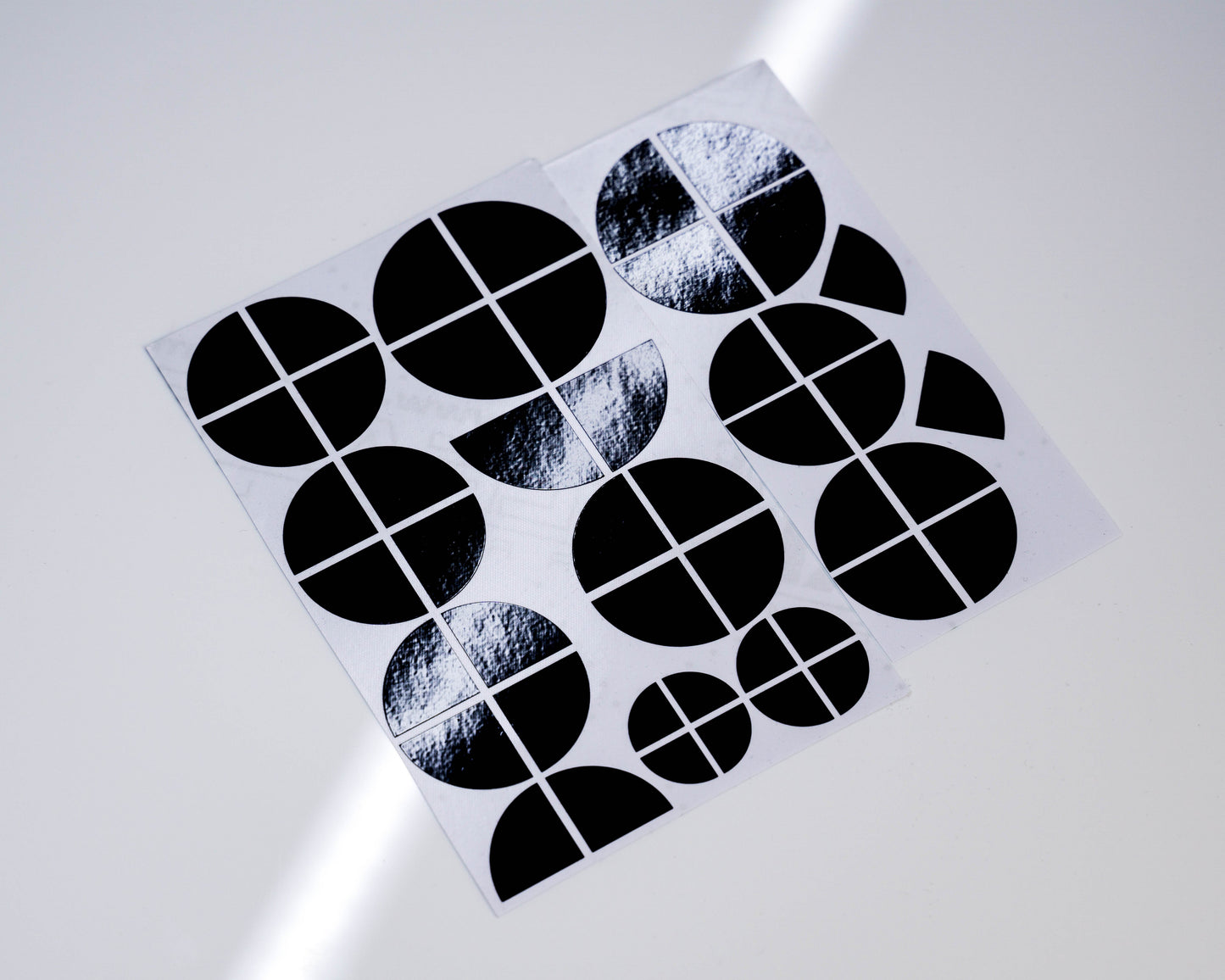 BMW Black Roundel Overlay Kit – Piano Gloss Black Badge/Emblem Logo Covers Decals (Bonnet, Boot, Steering Wheel, Wheel Centre Caps) Vinyl Blackout Roundel Delete De‑Blue Stickers Skin – Made in UK