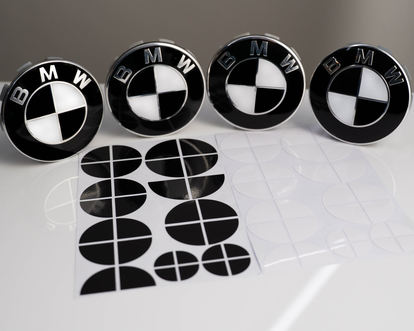 BMW Roundel Overlay Skins Kit – Gloss Piano Black & White Badge Emblem Stickers | Bonnet, Boot, Steering Wheel & Wheel Centre Cap Decals | Roundel Logo Covers Wrap | Monochrome Vinyl, Air‑Release, Removable | UK Made
