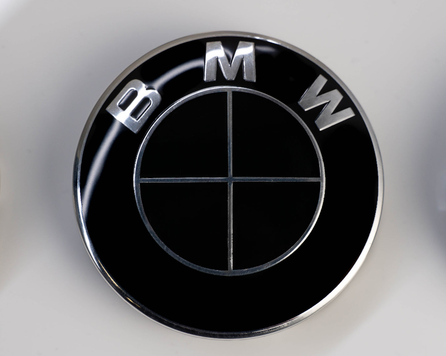 BMW Black Roundel Overlay Kit – Piano Gloss Black Badge/Emblem Logo Covers Decals (Bonnet, Boot, Steering Wheel, Wheel Centre Caps) Vinyl Blackout Roundel Delete De‑Blue Stickers Skin – Made in UK