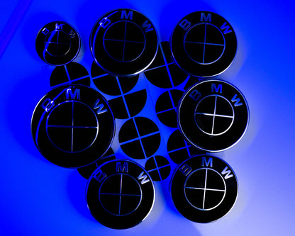 BMW Black Roundel Overlay Kit – Piano Gloss Black Badge/Emblem Logo Covers Decals (Bonnet, Boot, Steering Wheel, Wheel Centre Caps) Vinyl Blackout Roundel Delete De‑Blue Stickers Skin – Made in UK