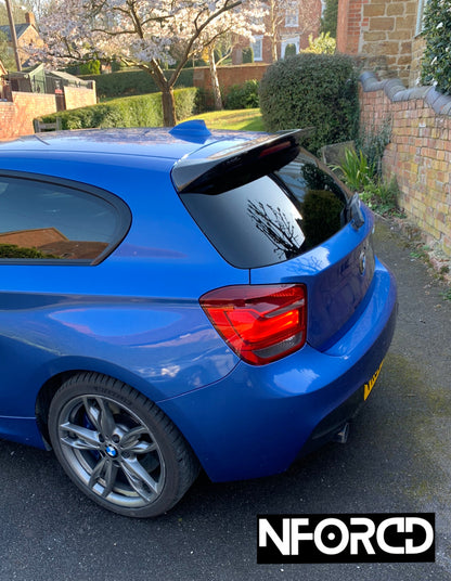 BMW 1 Series F20 F21 Carbon Fibre Rear Spoiler Wing – Boot/Tailgate Lip Spoiler for M135i M140i Hatchback 2011–2019 (Gloss Carbon Fiber, OEM+ Fitment, UK)