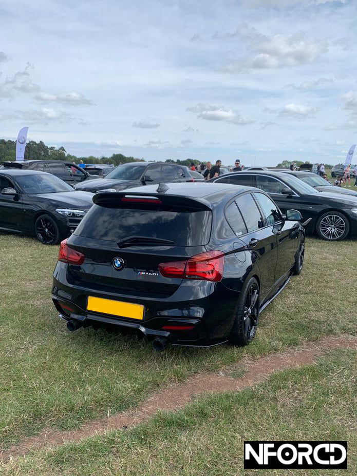 BMW 1 Series F20 LCI Rear Diffuser for M140i M135i – Gloss Black Twin Exit Dual Exhaust Valance Rear Bumper Lower Spoiler OEM Style ABS Clip-On Insert (Facelift 2015-2019) UK Stock