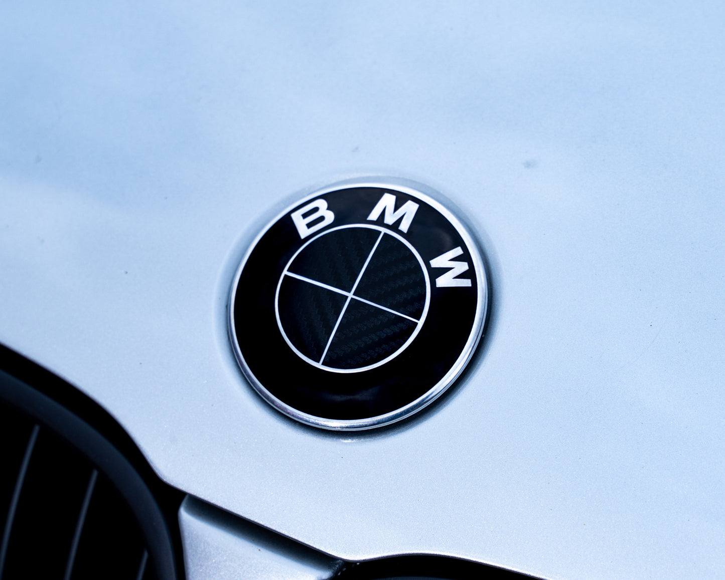 BMW Roundel Overlay Kit – Gloss Black Carbon-Look Badge/Emblem Logo Vinyl Skins, Decals & Covers for Bonnet/Hood, Boot/Trunk, Steering Wheel and Wheel Centre Caps
