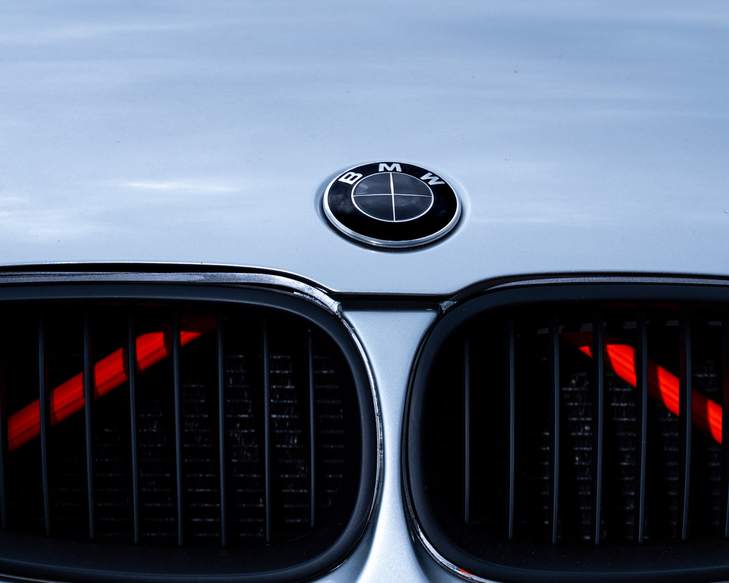 BMW Black Roundel Overlay Kit – Piano Gloss Black Badge/Emblem Logo Covers Decals (Bonnet, Boot, Steering Wheel, Wheel Centre Caps) Vinyl Blackout Roundel Delete De‑Blue Stickers Skin – Made in UK