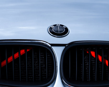 BMW Black Roundel Overlay Kit – Piano Gloss Black Badge/Emblem Logo Covers Decals (Bonnet, Boot, Steering Wheel, Wheel Centre Caps) Vinyl Blackout Roundel Delete De‑Blue Stickers Skin – Made in UK