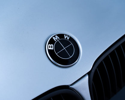 BMW Black Roundel Overlay Kit – Piano Gloss Black Badge/Emblem Logo Covers Decals (Bonnet, Boot, Steering Wheel, Wheel Centre Caps) Vinyl Blackout Roundel Delete De‑Blue Stickers Skin – Made in UK