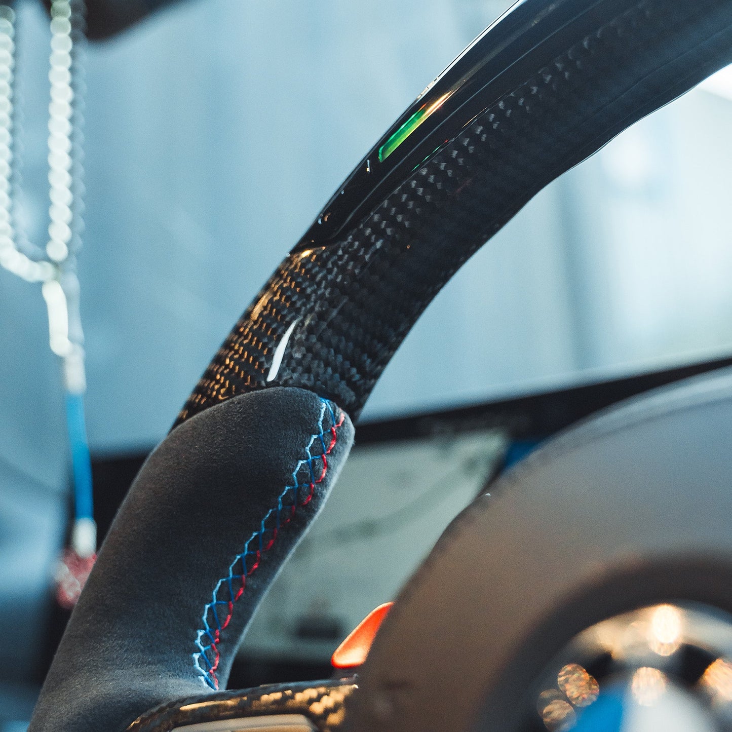 BMW Gxx M2,M3,M4 1,2,3,4 SERIES CARBON FIBRE / ALCANTARA LED FLAT BOTTOM STEERING WHEEL WITH HEATING