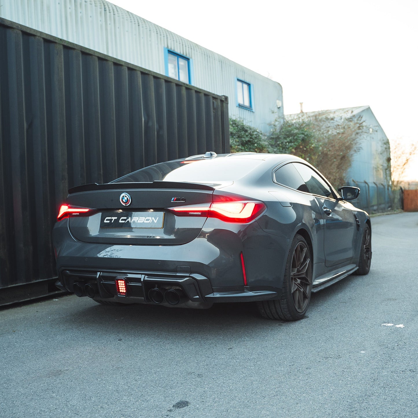 CT Design Carbon Fibre Rear Diffuser/Valance with Integrated LED F1-Style Centre Light for BMW M3/M4 G80 G81 G82 G83 (2021+) - G8X Rear Bumper Insert, Carbon Rear Apron Splitter, Pre-Preg Gloss Performance Aero