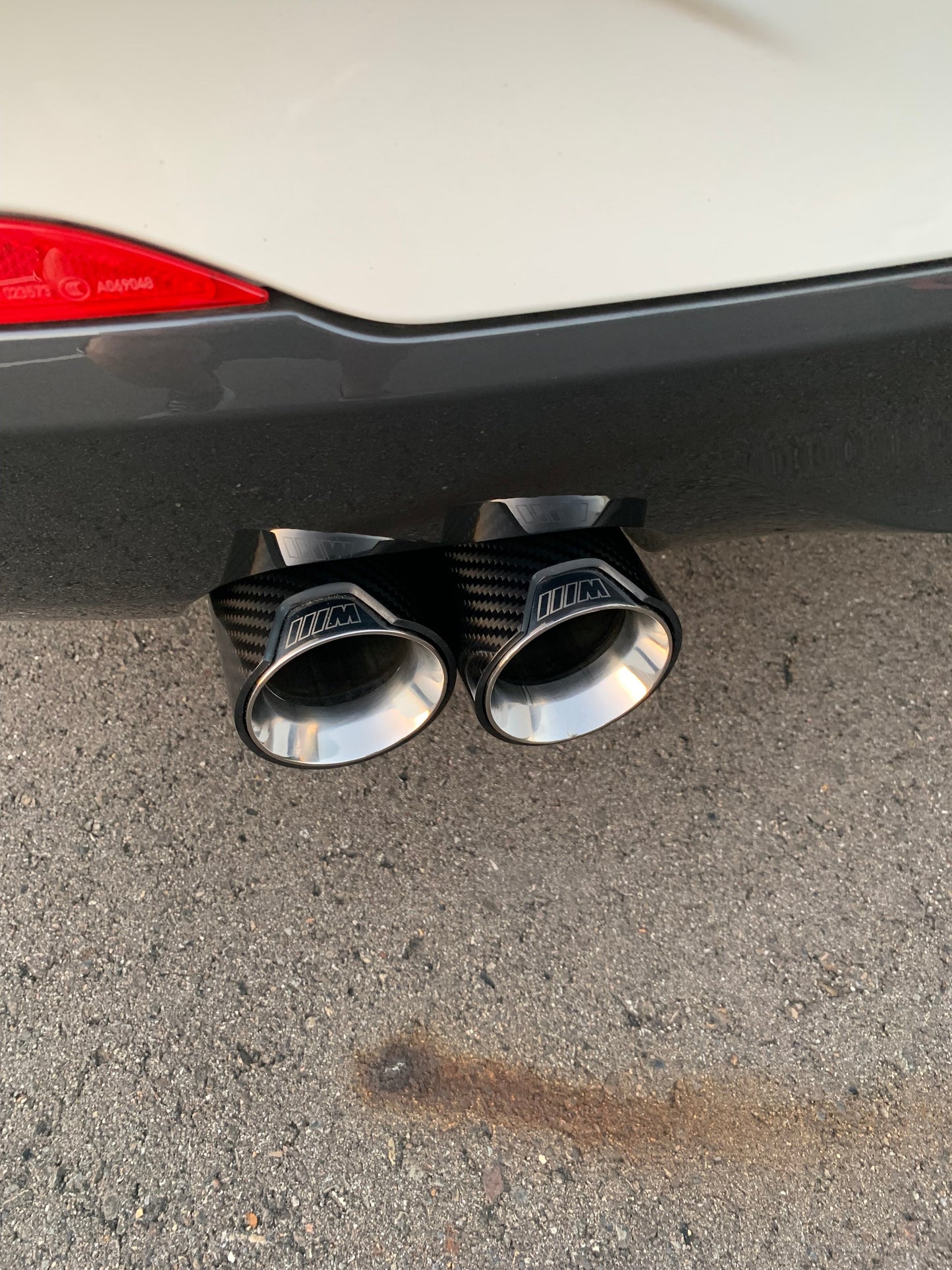 Pair Silver Chrome-Look Same-Side Twin Exit Exhaust Tips / Tailpipe Trims for BMW F-Series F20 F21 F22 F23 F30 F31 F34 F32 F33 F36 (2011-2019) | OEM-Style Muffler Tip Finishers | Clip-On Direct Fit Using Factory Pins | 1 2 3 4 Series