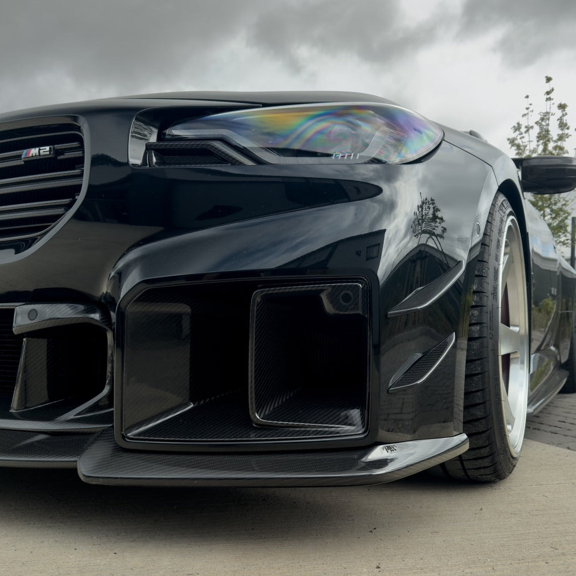 BMW M2 G87 Front Bumper Carbon Fibre Vent Inserts / Brake Cooling Air Ducts & Scoops (2023+) – Gloss Pre-Preg OEM Style Performance Intakes – CT Design