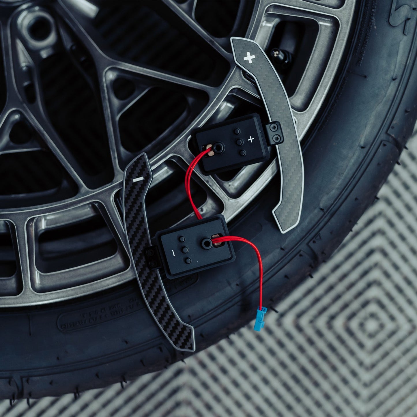 JQ Werks Madtrace® BMW G Series V3 Magnetic Paddle Shifters
