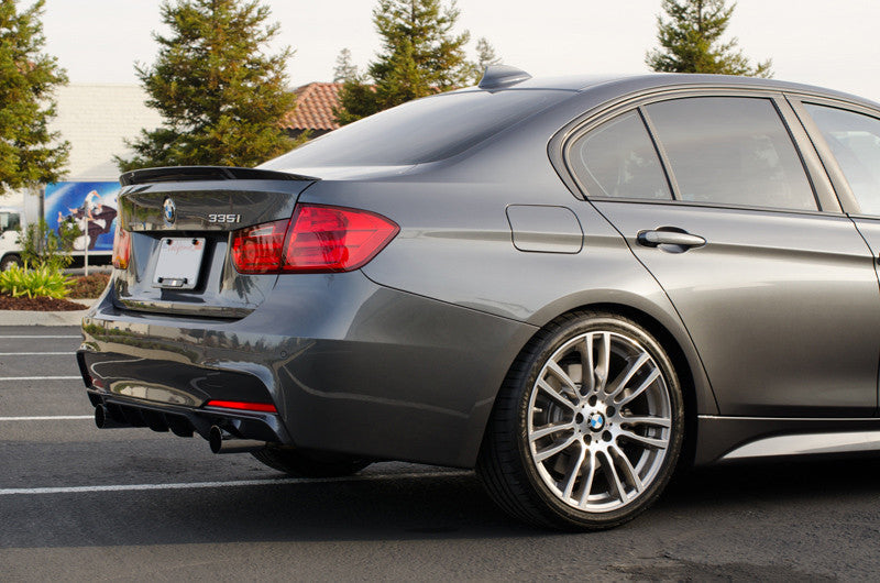 Genuine BMW Gloss Carbon Fibre/Carbon Fiber Bootlid/Trunk Lip Spoiler for