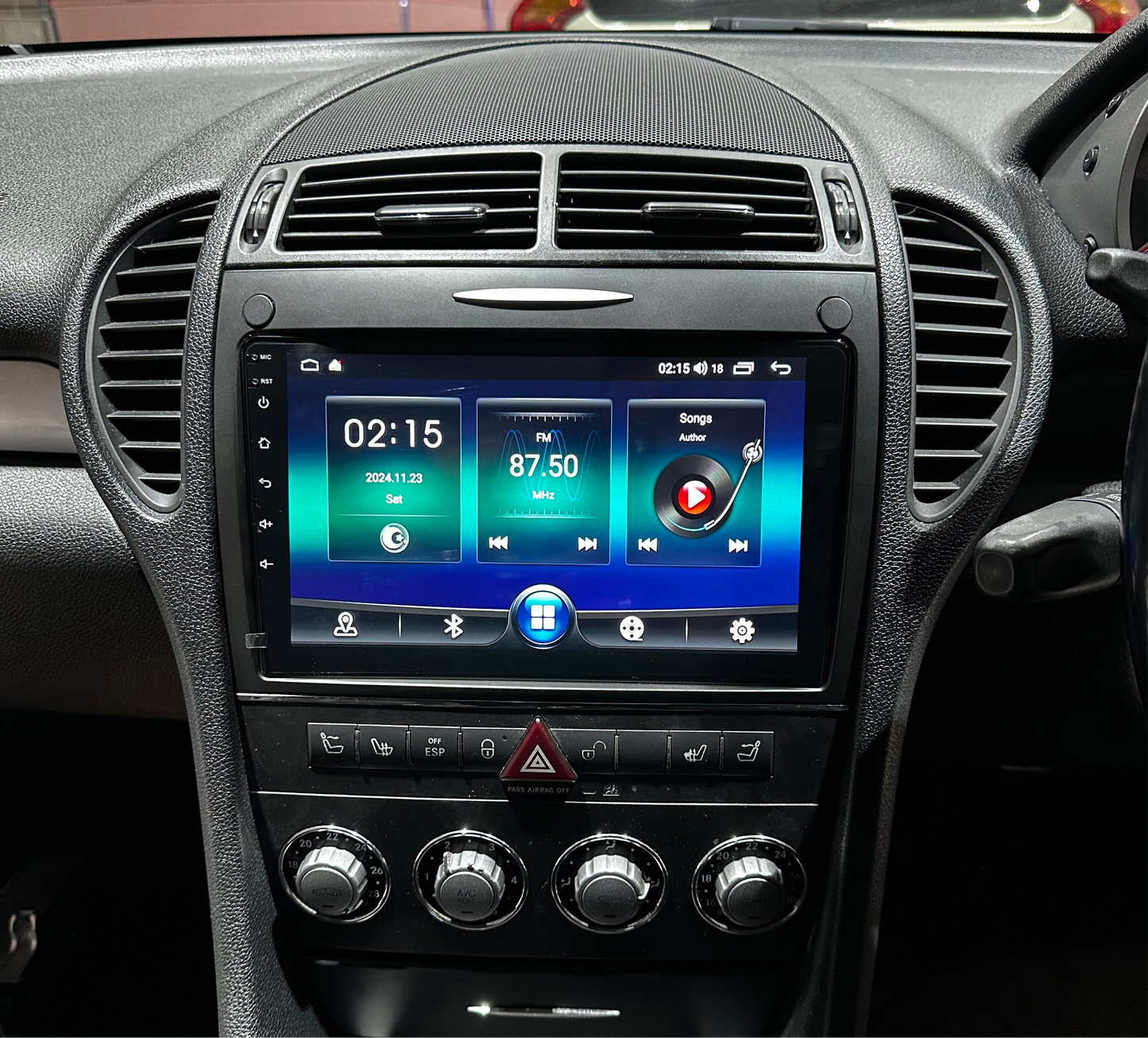 Mercedes-Benz SLK Apple Carplay / Android Auto 9" Stereo Upgrade (2004-2011)