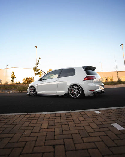 VW GOLF R & GOLF GTI MK7 / MK7.5 EVO-1 GLOSS BLACK SIDE SKIRTS BY ZAERO (2014-2020)
