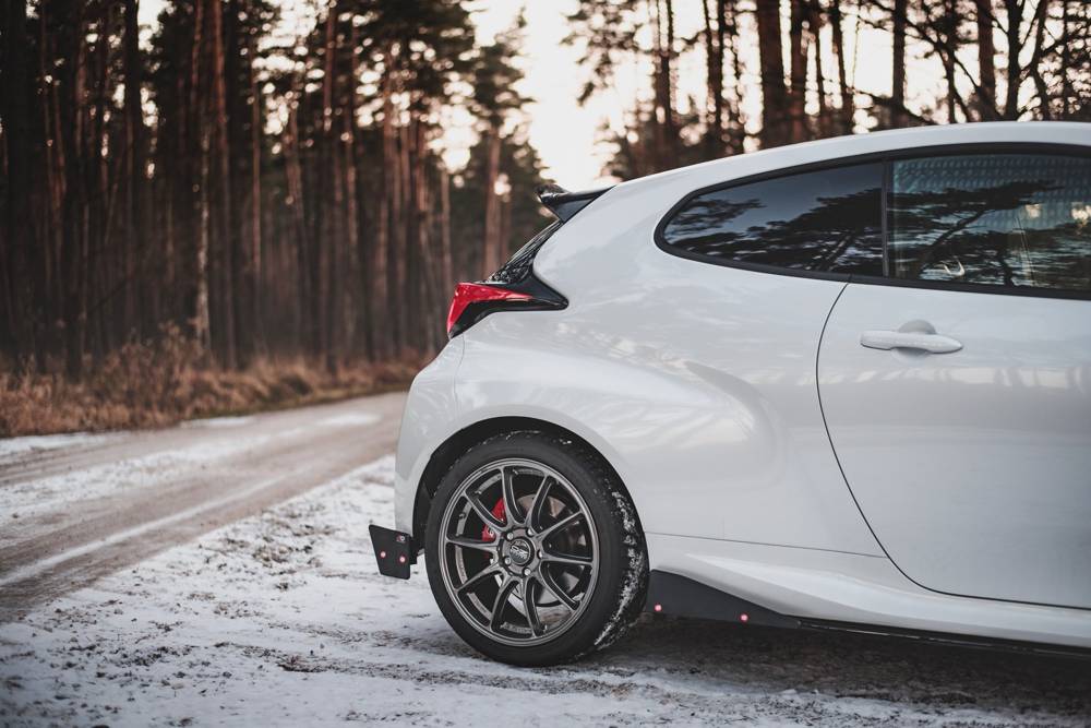 Maxton Design - REAR SIDE SPLITTERS V.2 + FLAPS TOYOTA GR YARIS MK4