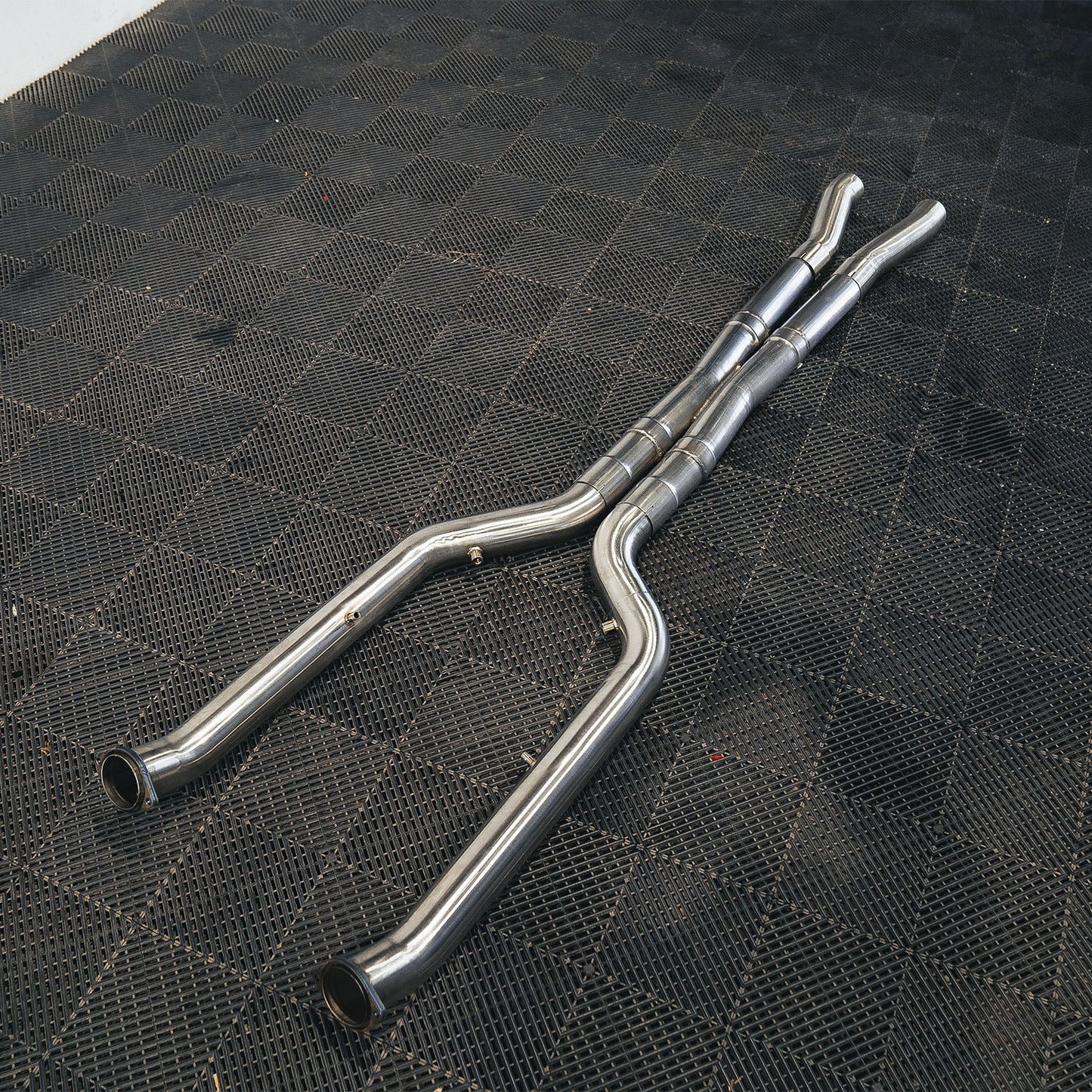 R44 BMW G90 & G99 M5 Exhaust Midpipe & Carbon Fibre Tailpipe Package