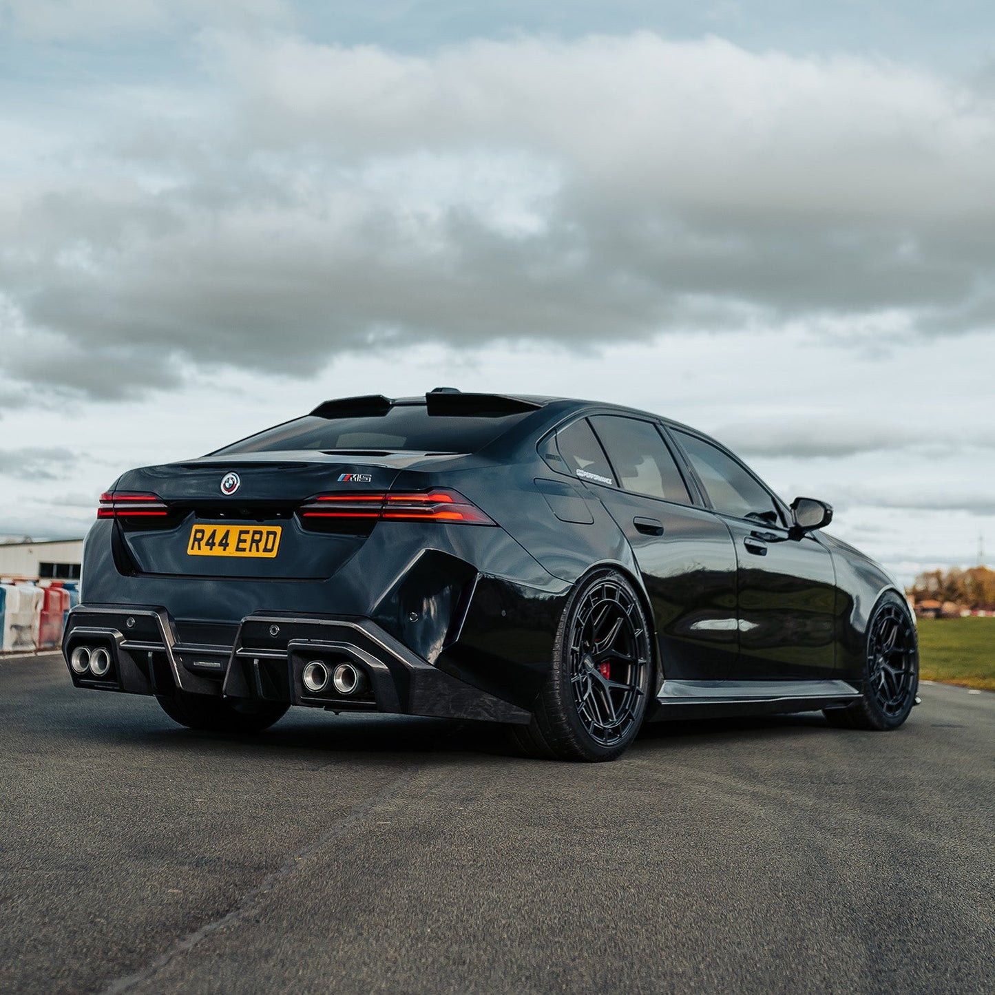 SooQoo BMW G90 & G99 M5 SQ-A Side Skirts In Gloss Carbon Fibre