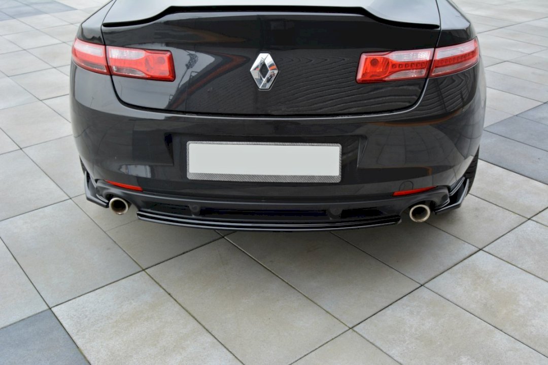 Maxton Design - CENTRAL REAR SPLITTER RENAULT LAGUNA MK 3 COUPE (2008-2015)