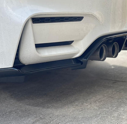 BMW M3/M4 F80 F82 F83 Rear Diffuser/Valance/Splitter V-Style V-Fin - Gloss Piano Black OEM+ M Performance Style Rear Bumper Insert Lower Trim | F8X 2014-2020 | CT Carbon BLAK