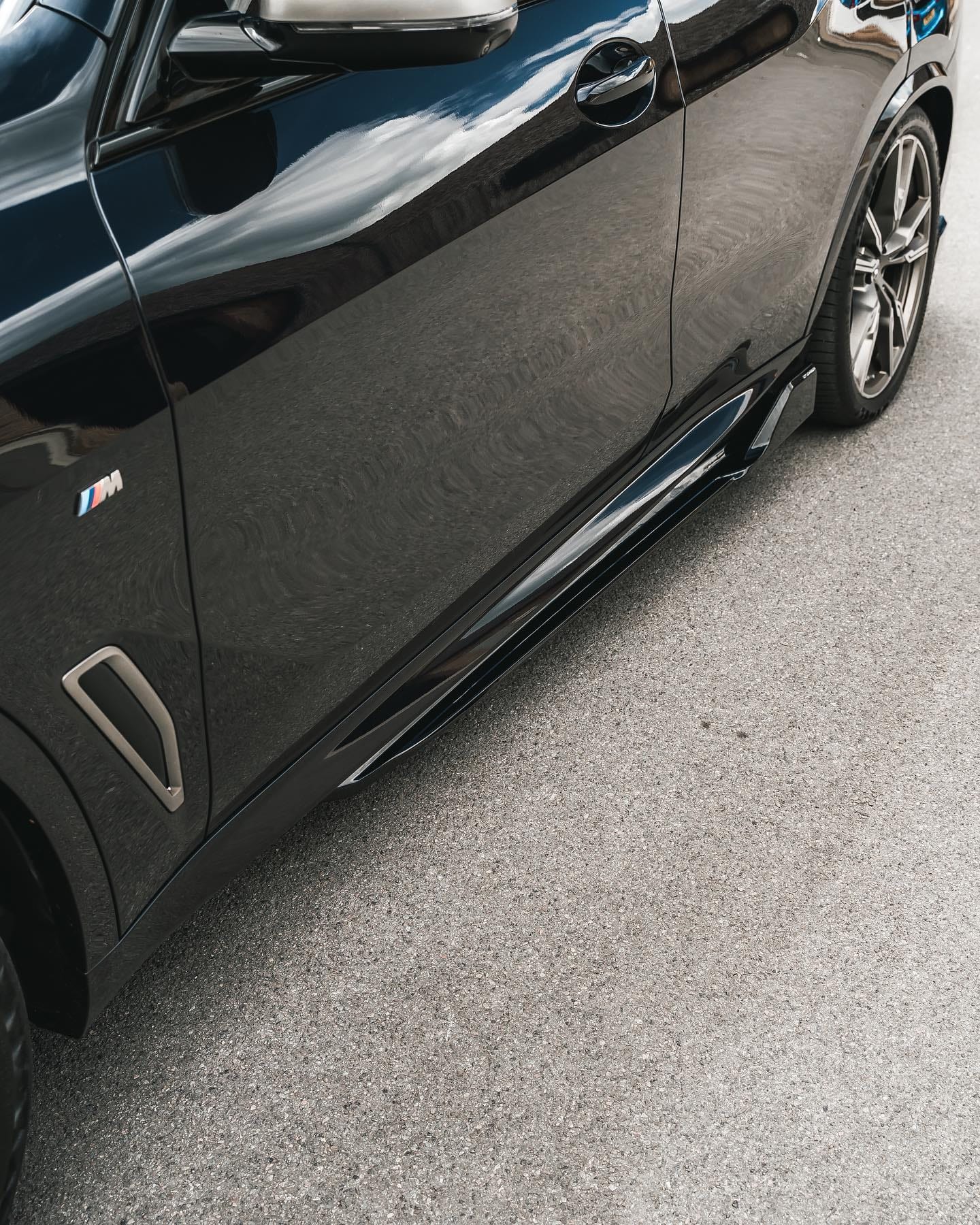 BMW G05 X5 FULL BLACK PLASTIC KIT - 2018+