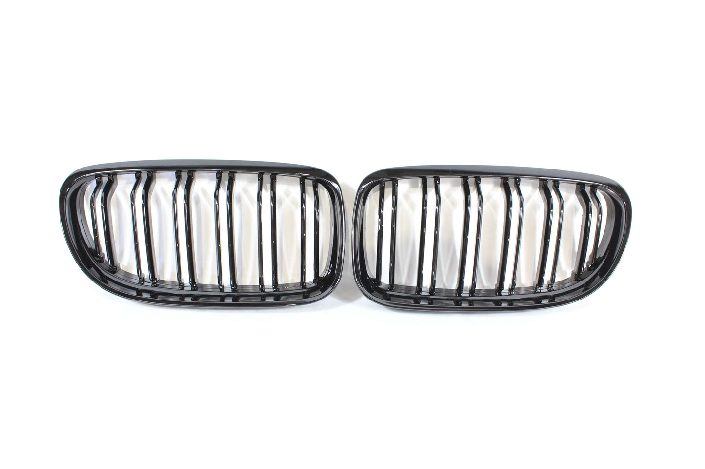 BMW 3 Series E90 E91 LCI 2008-2011 Black Kidney Grilles Pair - M-Style Double/Twin Slat Front Grill Replacement Set for Facelift Saloon/Touring/Estate - Shadowline De-Chrome ABS - CT Carbon